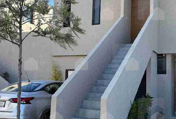 Casa en fraccionamiento en  Dos Motivos Residencial, Calle Paseo De Las Orquídeas, Santiago De Querétaro, Querétaro, México