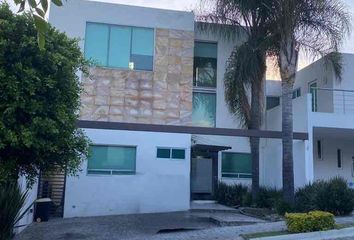 Casa en  Cluster 888, Boulevard Roma, Lomas De Angelópolis, San Bernardino Tlaxcalancingo, Puebla, México