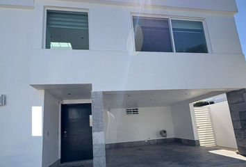 Casa en  Boulevard Europa, Lomas De Angelópolis, San Bernardino Tlaxcalancingo, Puebla, México