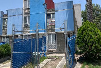 Casa en fraccionamiento en  Calle 2 N, Lomas Del Pedregal, Santa Catarina, Puebla, 72595, Mex