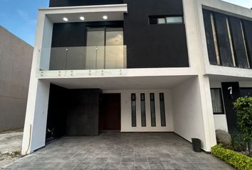 Casa en fraccionamiento en  La Antigua Cementera, 15 De Mayo, Zona Cementos Atoyac, Puebla De Zaragoza, Puebla, México