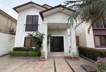 Casa en alquiler en Ciudad Celeste