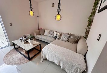 Casa en fraccionamiento en  Calle Anillo Vial Fray Junípero Serra, Delegación Epigmenio González, Municipio De Querétaro, Querétaro, 76146, México
