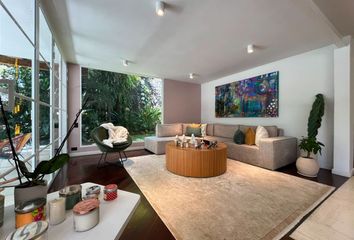 Casa en El Poblado, Medellín, Antioquia, Colombia