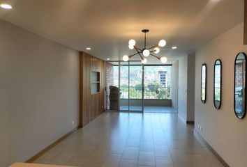 Apartamento en El Poblado, Medellín, Antioquia, Colombia