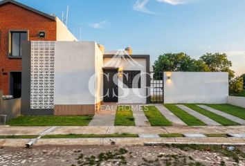 Casa en fraccionamiento en  Avenida La Comarca, Villa De Álvarez, Colima, México