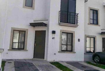 Casa en condominio en  Paseo De Geranios Pte. 900, 76269 Zakia, Qro., México