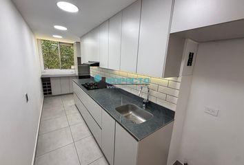 Apartment for rent in Aguacatala, Medellín