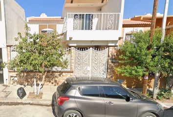 Casa en  Calle Geranios 222, Saltillo 2000, Saltillo, Coahuila De Zaragoza, México