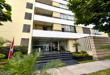 Departamento en  Calle Los Álamos 291, San Isidro, Perú