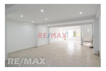 Local comercial en  Av. José Carlos Mariátegui Mz.117a - Lt.15, San Juan De Lurigancho 15412, Perú