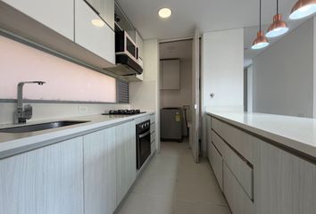 Apartamento en Carrera 27b, Envigado, Valle De Aburrá, Antioquia, Rap Del Agua Y La Montaña, 055420, Colombia