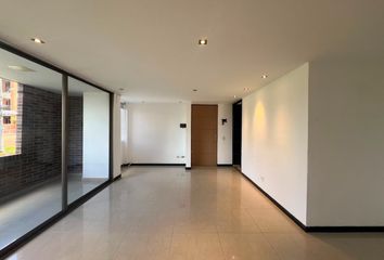 Apartamento en El Poblado, Medellín, Antioquia, Colombia