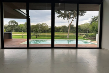 Casa en  Yucatan Country Club, Mérida, Yucatán, México