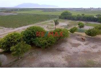 Terreno en  H428+25 Puerto Morín, Perú