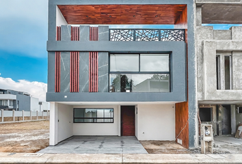 Casa en fraccionamiento en  Solare Residencial - Nobel Corporativo, Lateral Norte, Recta A Cholula, Santiago Momoxpan, Cholula, Puebla, México