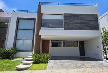Casa en fraccionamiento en  Parque Victoria, Lomas De Angelópolis, San Bernardino Tlaxcalancingo, Puebla, México