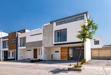 Casa en condominio en  Soare 3 - Coto Altanza, Paseo Solares, Solares Residencial, Zapopan, Jalisco, México