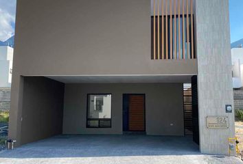 Casa en  Calle San Francisco, Santoral I, Dominio Cumbres, García, Nuevo León, 66036, México