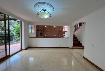 Casa en El Poblado, Medellín, Antioquia, Colombia
