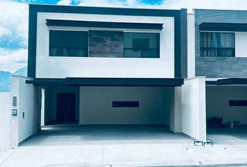 Casa en  Dominio Cumbres, Nuevo León, México
