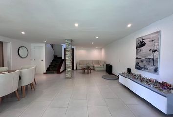 Casa en El Poblado, Medellín, Antioquia, Colombia