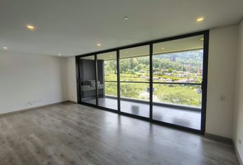 Apartamento en El Poblado, Medellín, Antioquia, Colombia