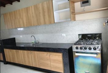 Apartamento en Carrera 54, Comuna 15 - Guayabal, Perímetro Urbano Medellín, Medellín, Valle De Aburrá, Antioquia, Rap Del Agua Y La Montaña, 050021, Colombia
