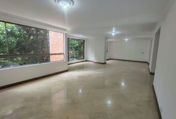 Apartamento en El Poblado, Medellín, Antioquia, Colombia