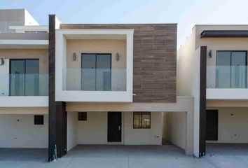 Casa en  Residencial Santuario, Dominio Cumbres, García, Nuevo León, 66036, México