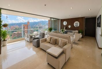 Apartamento en El Poblado, Medellín, Antioquia, Colombia