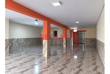 Local comercial en  Avenida Central, San Martín De Porres, Lima, Lima Metropolitana, Lima, 15113, Perú