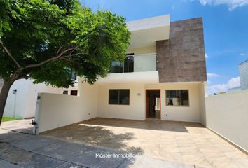 Casa en fraccionamiento en  El Mayorazgo Residencial, Esq. Blvd. Del Mayorazgo, Boulevard Aeropuerto, Campestre San Jose, León, Guanajuato, México
