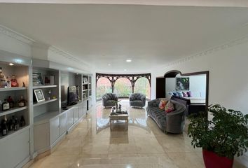 Casa en El Poblado, Medellín, Antioquia, Colombia