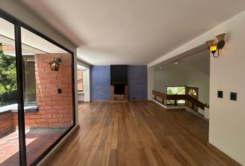 Casa en El Poblado, Medellín, Antioquia, Colombia