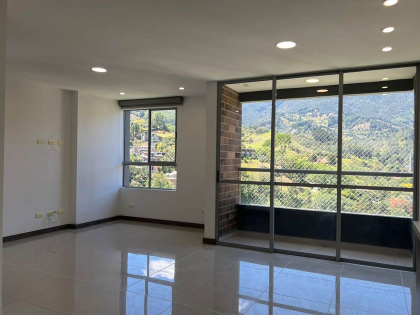 Apartamento en arriendo Envigado, Antioquia, Colombia