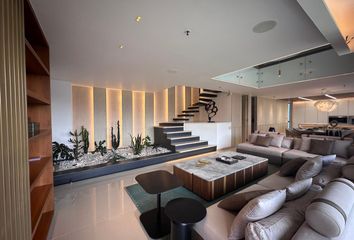 Apartamento en El Poblado, Medellín, Antioquia, Colombia