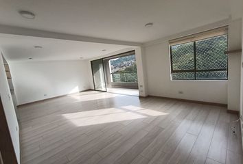 Apartamento en Urbanización Arabella, Carrera 84f, Medellín, Antioquia, Colombia