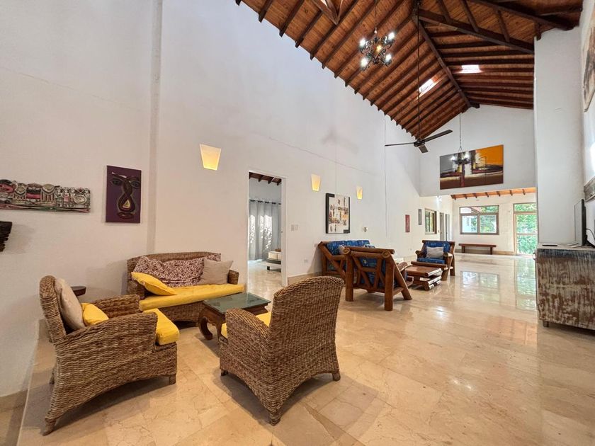 Casa en arriendo La Boquilla, De La Virgen Y Turística