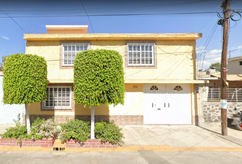 Casa en  Fresno 106, Mz 002, Viveros Xalostoc, Ecatepec De Morelos, Estado De México, México
