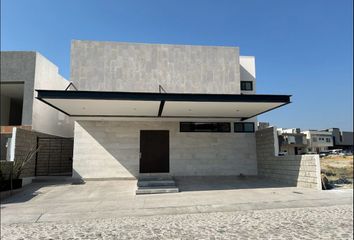 Casa en  Lago De Juriquilla, Cumbres Del Lago, Santiago De Querétaro, Querétaro, México