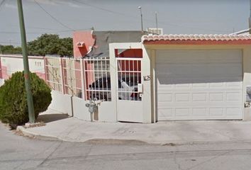 Casa en  Calle Valle Del Cauca, Juárez, Chihuahua, México