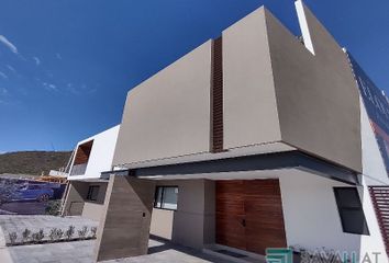 Casa en  Nuevo Refugio, Anillo Vial Fray Junípero Serra, El Refugio, Santiago De Querétaro, Querétaro, México