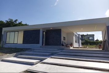 Casa en  Bombolí, Santo Domingo