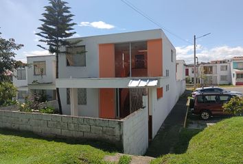 Casa en  Sur De Quito, Quito