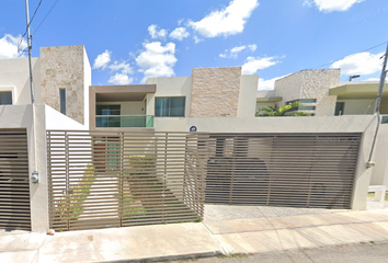 Casa en  Calle 25, Montebello, Mérida, Yucatán, México