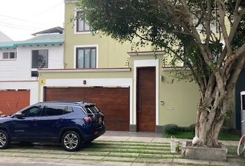Casa en  Calle Teniente Jose Romanet, San Isidro, Perú