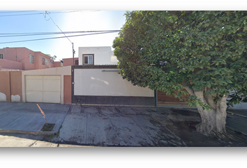Casa en  Calle Claveles 871, Jardines De California, Torreón, Coahuila De Zaragoza, México