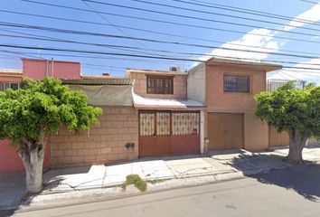 Casa en  Mimiahuapan, Zona Dos Extendida, Vista Alegre 3ra Sección, Santiago De Querétaro, Querétaro, México