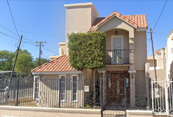 Casa en  31 De Diciembre 701, Lázaro Cárdenas, Mexicali, Baja California, México